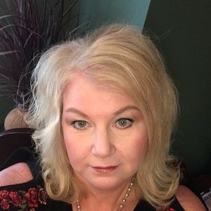 Meet your Posher, Misty